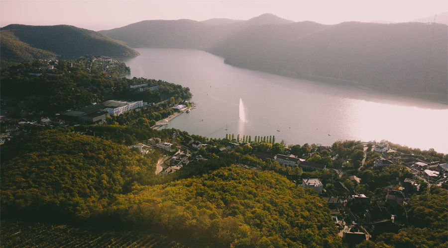 Абрау-Дюрсо © Фото Павла Незнанова, unsplash.com